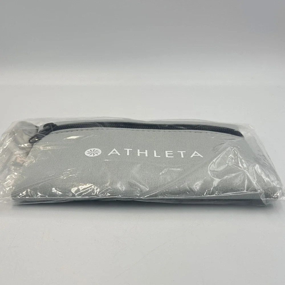 Athleta Pouch Power of We x 200 Gray Zippered Accessory Bag with Carabiner NEW